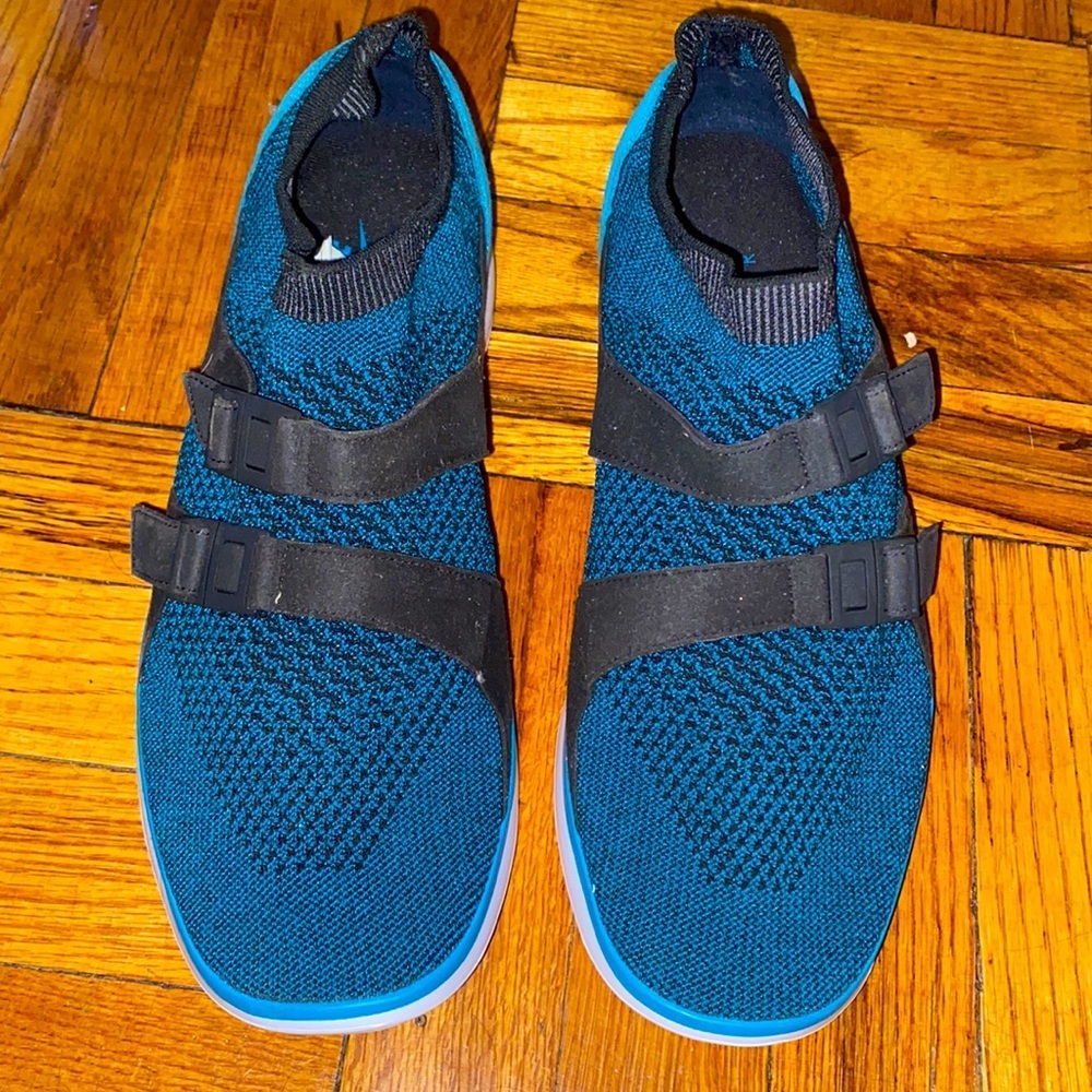 NWOB Nike Men's Air Sockracer Flyknit  Running shoes size: 11